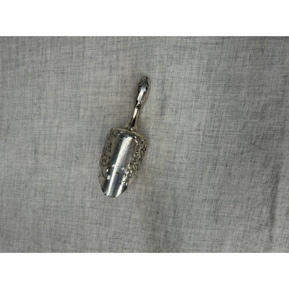 Ornate Victorian Raimond Silver-plated Sugar Scoop Vintage Silver Plate - Picture 5 of 7